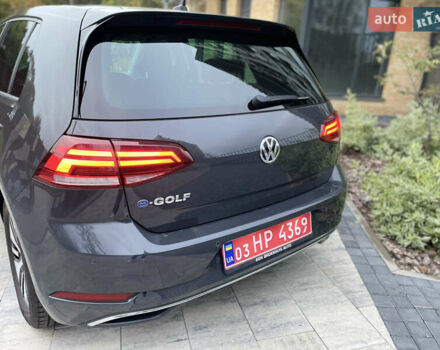 Серый Фольксваген e-Golf, объемом двигателя 0 л и пробегом 91 тыс. км за 13500 $, фото 11 на Automoto.ua