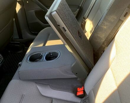 Серый Фольксваген e-Golf, объемом двигателя 0 л и пробегом 21 тыс. км за 16700 $, фото 8 на Automoto.ua