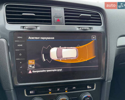 Серый Фольксваген e-Golf, объемом двигателя 0 л и пробегом 53 тыс. км за 12999 $, фото 62 на Automoto.ua