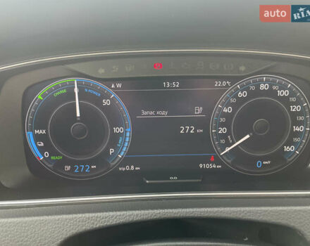 Серый Фольксваген e-Golf, объемом двигателя 0 л и пробегом 91 тыс. км за 12900 $, фото 19 на Automoto.ua