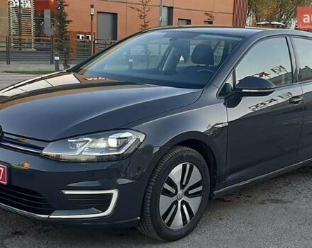 Серый Фольксваген e-Golf, объемом двигателя 0 л и пробегом 140 тыс. км за 12300 $, фото 3 на Automoto.ua