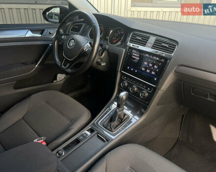 Серый Фольксваген e-Golf, объемом двигателя 0 л и пробегом 67 тыс. км за 12999 $, фото 16 на Automoto.ua