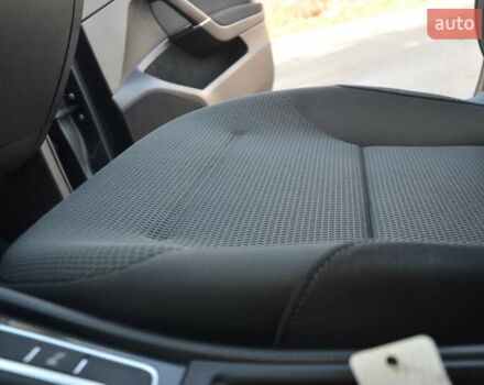 Серый Фольксваген e-Golf, объемом двигателя 0 л и пробегом 91 тыс. км за 13250 $, фото 38 на Automoto.ua