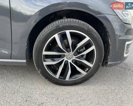 Серый Фольксваген e-Golf, объемом двигателя 0 л и пробегом 103 тыс. км за 13300 $, фото 35 на Automoto.ua