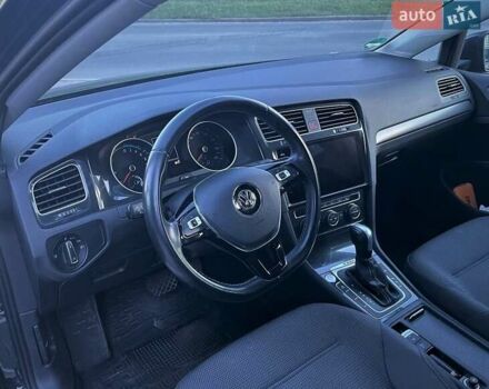 Серый Фольксваген e-Golf, объемом двигателя 0 л и пробегом 64 тыс. км за 15600 $, фото 8 на Automoto.ua