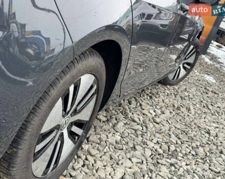 Серый Фольксваген e-Golf, объемом двигателя 0 л и пробегом 53 тыс. км за 12999 $, фото 39 на Automoto.ua