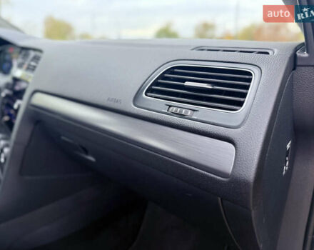 Фольксваген e-Golf 2020 в Кропивницком (Кировограде) на Automoto.ua Серый Фольксваген e-Golf, объемом двигателя 0 л и пробегом 125 тыс. км за 14550 $, фото 25 на Automoto.ua