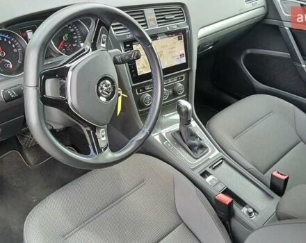 Сірий Фольксваген e-Golf, об'ємом двигуна 0 л та пробігом 29 тис. км за 16000 $, фото 10 на Automoto.ua