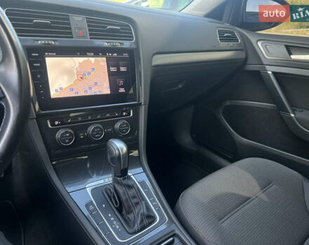 Серый Фольксваген e-Golf, объемом двигателя 0 л и пробегом 67 тыс. км за 12999 $, фото 14 на Automoto.ua
