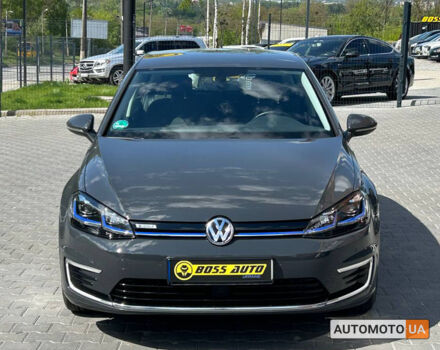 Серый Фольксваген e-Golf, объемом двигателя 36 л и пробегом 80 тыс. км за 15600 $, фото 1 на Automoto.ua