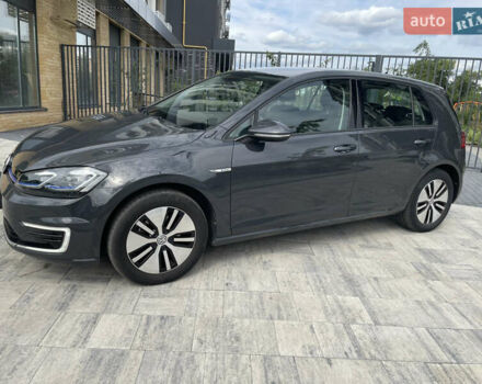 Серый Фольксваген e-Golf, объемом двигателя 0 л и пробегом 91 тыс. км за 12900 $, фото 10 на Automoto.ua