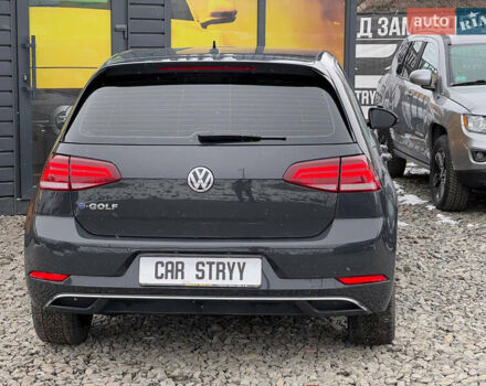 Серый Фольксваген e-Golf, объемом двигателя 0 л и пробегом 53 тыс. км за 12999 $, фото 35 на Automoto.ua