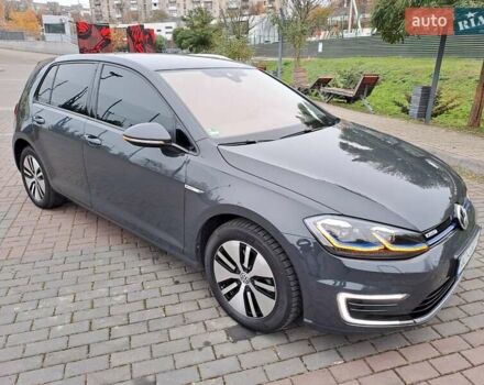 Серый Фольксваген e-Golf, объемом двигателя 0 л и пробегом 54 тыс. км за 16500 $, фото 6 на Automoto.ua