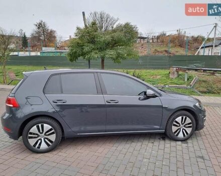 Серый Фольксваген e-Golf, объемом двигателя 0 л и пробегом 54 тыс. км за 16500 $, фото 5 на Automoto.ua
