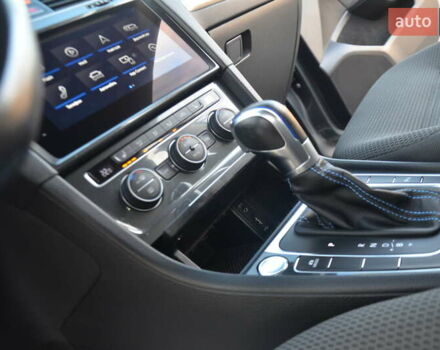 Серый Фольксваген e-Golf, объемом двигателя 0 л и пробегом 91 тыс. км за 13250 $, фото 37 на Automoto.ua