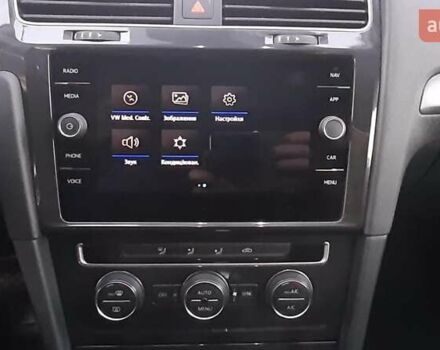 Серый Фольксваген e-Golf, объемом двигателя 0 л и пробегом 140 тыс. км за 12300 $, фото 19 на Automoto.ua