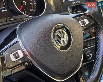 Серый Фольксваген e-Golf, объемом двигателя 0 л и пробегом 157 тыс. км за 12499 $, фото 48 на Automoto.ua