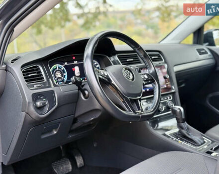 Фольксваген e-Golf 2020 в Кропивницком (Кировограде) на Automoto.ua Серый Фольксваген e-Golf, объемом двигателя 0 л и пробегом 125 тыс. км за 14550 $, фото 29 на Automoto.ua