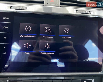 Серый Фольксваген e-Golf, объемом двигателя 0 л и пробегом 27 тыс. км за 14400 $, фото 33 на Automoto.ua