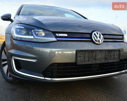 Серый Фольксваген e-Golf, объемом двигателя 0 л и пробегом 91 тыс. км за 13250 $, фото 16 на Automoto.ua