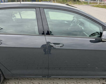 Серый Фольксваген e-Golf, объемом двигателя 0 л и пробегом 45 тыс. км за 14800 $, фото 17 на Automoto.ua