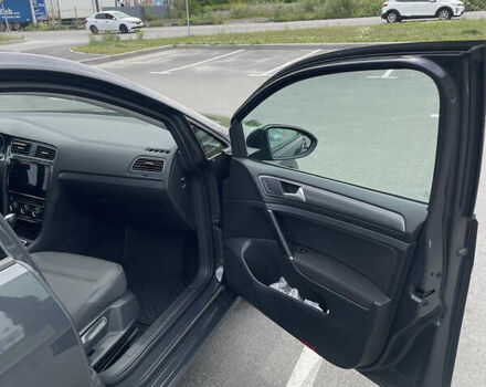 Сірий Фольксваген e-Golf, об'ємом двигуна 0 л та пробігом 35 тис. км за 16000 $, фото 7 на Automoto.ua