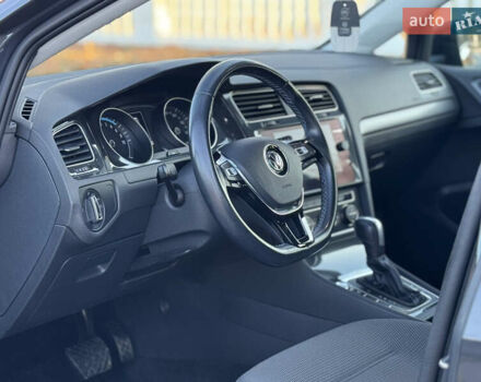 Сірий Фольксваген e-Golf, об'ємом двигуна 0 л та пробігом 51 тис. км за 13499 $, фото 50 на Automoto.ua