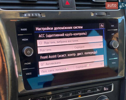 Серый Фольксваген e-Golf, объемом двигателя 0 л и пробегом 157 тыс. км за 12499 $, фото 54 на Automoto.ua