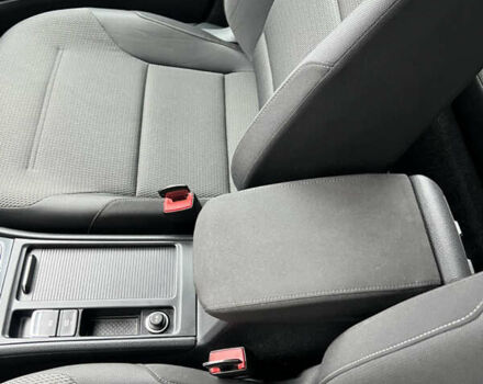 Серый Фольксваген e-Golf, объемом двигателя 0 л и пробегом 49 тыс. км за 14700 $, фото 35 на Automoto.ua