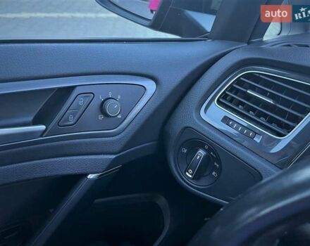 Серый Фольксваген e-Golf, объемом двигателя 0 л и пробегом 64 тыс. км за 15600 $, фото 12 на Automoto.ua