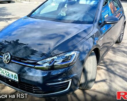 Серый Фольксваген e-Golf, объемом двигателя 0 л и пробегом 29 тыс. км за 16850 $, фото 3 на Automoto.ua