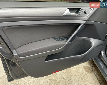 Сірий Фольксваген e-Golf, об'ємом двигуна 0 л та пробігом 40 тис. км за 16500 $, фото 20 на Automoto.ua