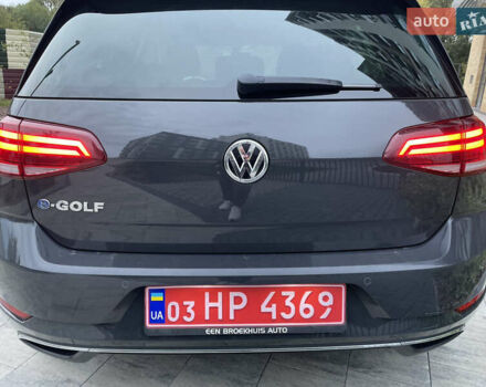 Серый Фольксваген e-Golf, объемом двигателя 0 л и пробегом 91 тыс. км за 13500 $, фото 23 на Automoto.ua