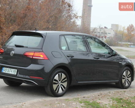 Серый Фольксваген e-Golf, объемом двигателя 0 л и пробегом 65 тыс. км за 13999 $, фото 7 на Automoto.ua