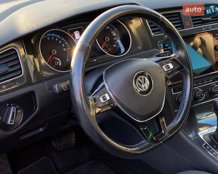 Серый Фольксваген e-Golf, объемом двигателя 0 л и пробегом 157 тыс. км за 12499 $, фото 40 на Automoto.ua