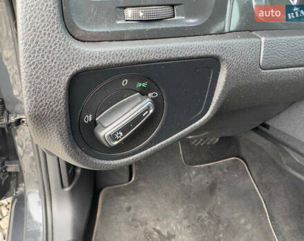 Серый Фольксваген e-Golf, объемом двигателя 0 л и пробегом 53 тыс. км за 12999 $, фото 59 на Automoto.ua