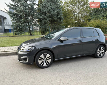 Серый Фольксваген e-Golf, объемом двигателя 0 л и пробегом 73 тыс. км за 14300 $, фото 3 на Automoto.ua