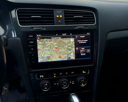 Серый Фольксваген e-Golf, объемом двигателя 0 л и пробегом 49 тыс. км за 14500 $, фото 44 на Automoto.ua