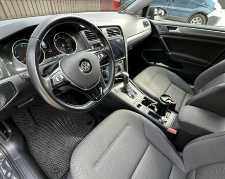 Сірий Фольксваген e-Golf, об'ємом двигуна 0 л та пробігом 50 тис. км за 14700 $, фото 12 на Automoto.ua
