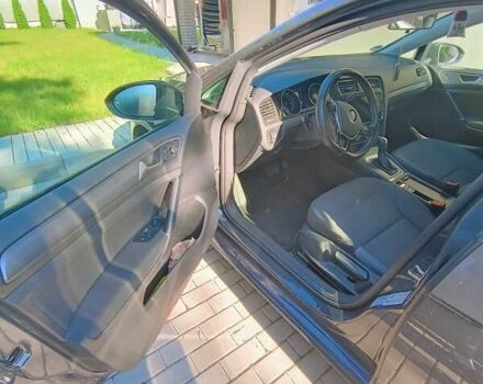 Серый Фольксваген e-Golf, объемом двигателя 0 л и пробегом 59 тыс. км за 16500 $, фото 3 на Automoto.ua