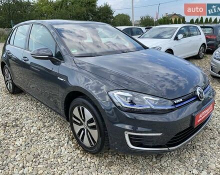 Серый Фольксваген e-Golf, объемом двигателя 0 л и пробегом 30 тыс. км за 14400 $, фото 11 на Automoto.ua