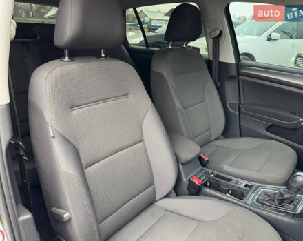 Серый Фольксваген e-Golf, объемом двигателя 0 л и пробегом 53 тыс. км за 12999 $, фото 45 на Automoto.ua