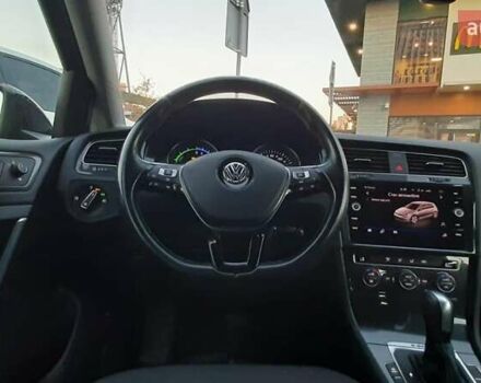 Серый Фольксваген e-Golf, объемом двигателя 0 л и пробегом 140 тыс. км за 12300 $, фото 21 на Automoto.ua