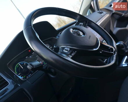 Серый Фольксваген e-Golf, объемом двигателя 0 л и пробегом 91 тыс. км за 13250 $, фото 36 на Automoto.ua