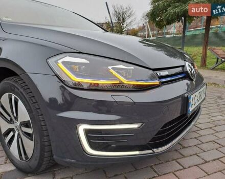 Серый Фольксваген e-Golf, объемом двигателя 0 л и пробегом 54 тыс. км за 16500 $, фото 4 на Automoto.ua