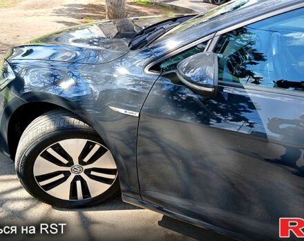 Серый Фольксваген e-Golf, объемом двигателя 0 л и пробегом 29 тыс. км за 16850 $, фото 2 на Automoto.ua