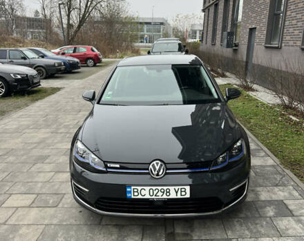 Серый Фольксваген e-Golf, объемом двигателя 0 л и пробегом 49 тыс. км за 14700 $, фото 36 на Automoto.ua