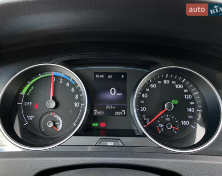 Серый Фольксваген e-Golf, объемом двигателя 0 л и пробегом 27 тыс. км за 14400 $, фото 25 на Automoto.ua