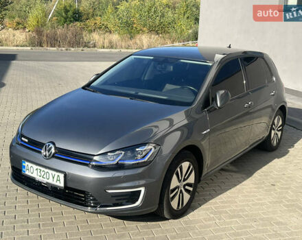 Серый Фольксваген e-Golf, объемом двигателя 0 л и пробегом 67 тыс. км за 12999 $, фото 1 на Automoto.ua