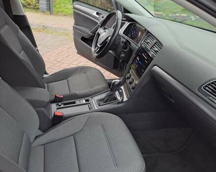 Серый Фольксваген e-Golf, объемом двигателя 0 л и пробегом 54 тыс. км за 16500 $, фото 43 на Automoto.ua
